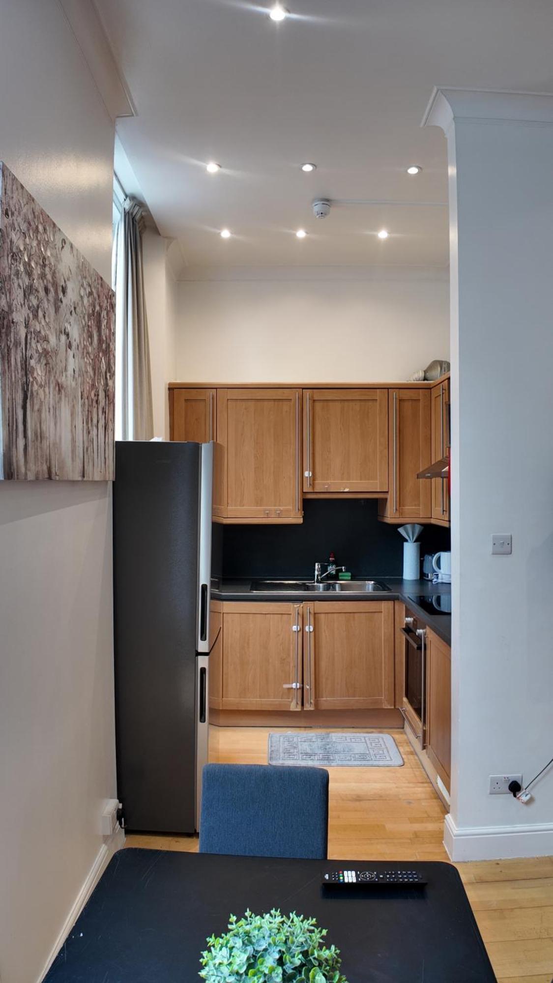 Apartament Cozy Sleep 5 In Berkely Bk3 Londra